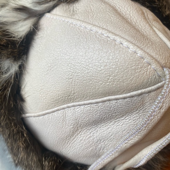 Vintage rabbit fur hat with fur Pom Poms - Picture 6 of 7